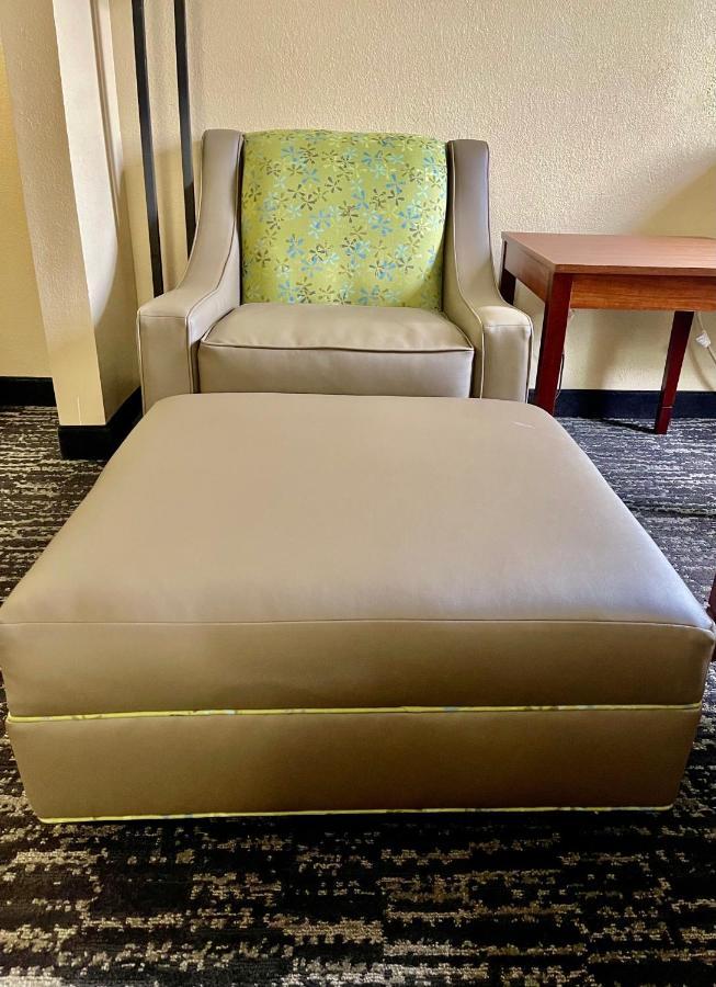 Quality Inn & Suites Hendersonville - Flat Rock Εξωτερικό φωτογραφία