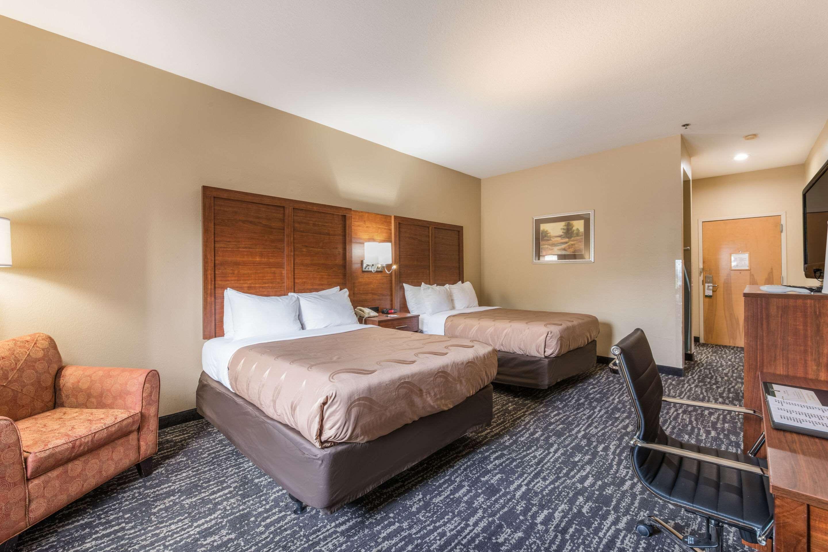 Quality Inn & Suites Hendersonville - Flat Rock Εξωτερικό φωτογραφία