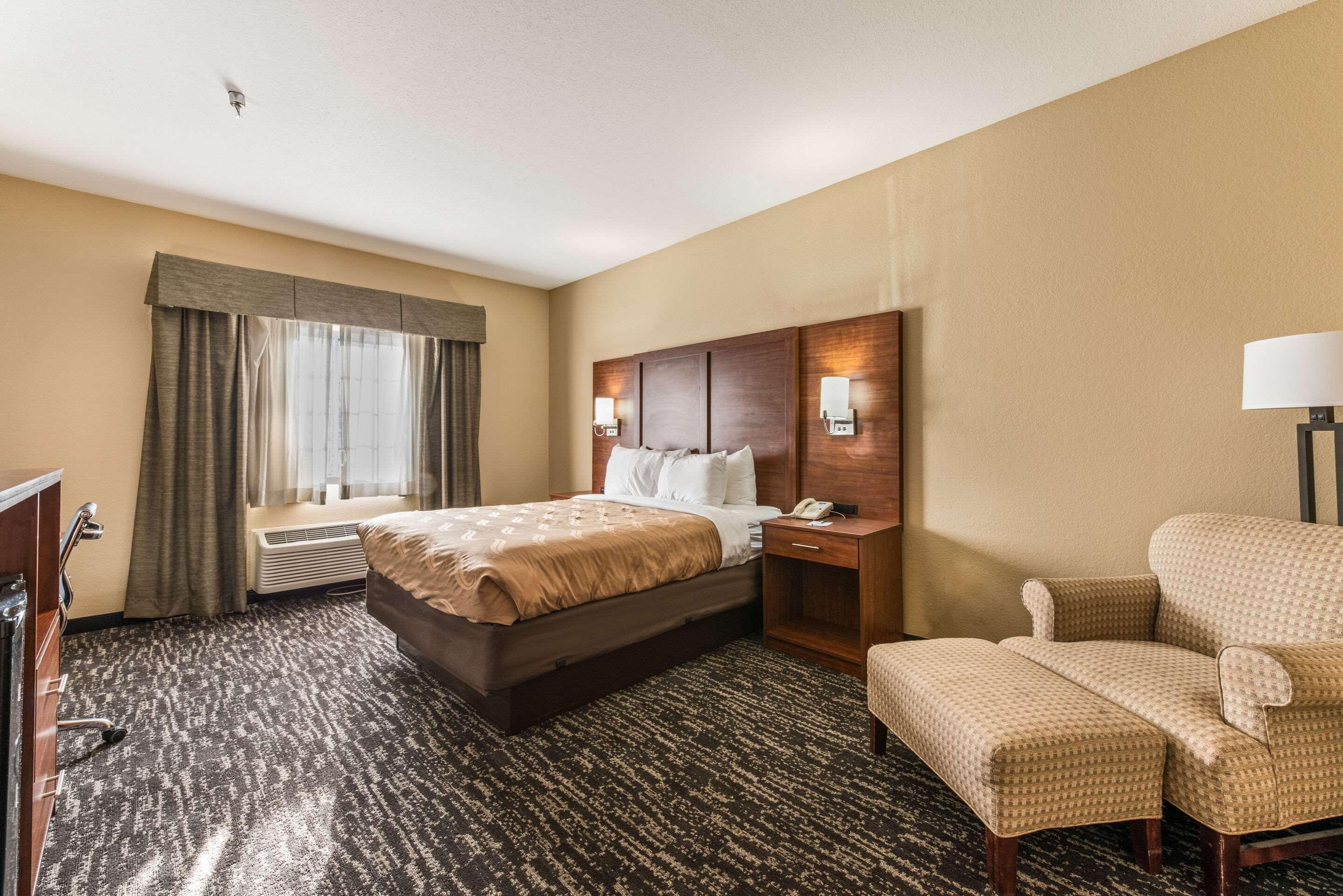 Quality Inn & Suites Hendersonville - Flat Rock Εξωτερικό φωτογραφία