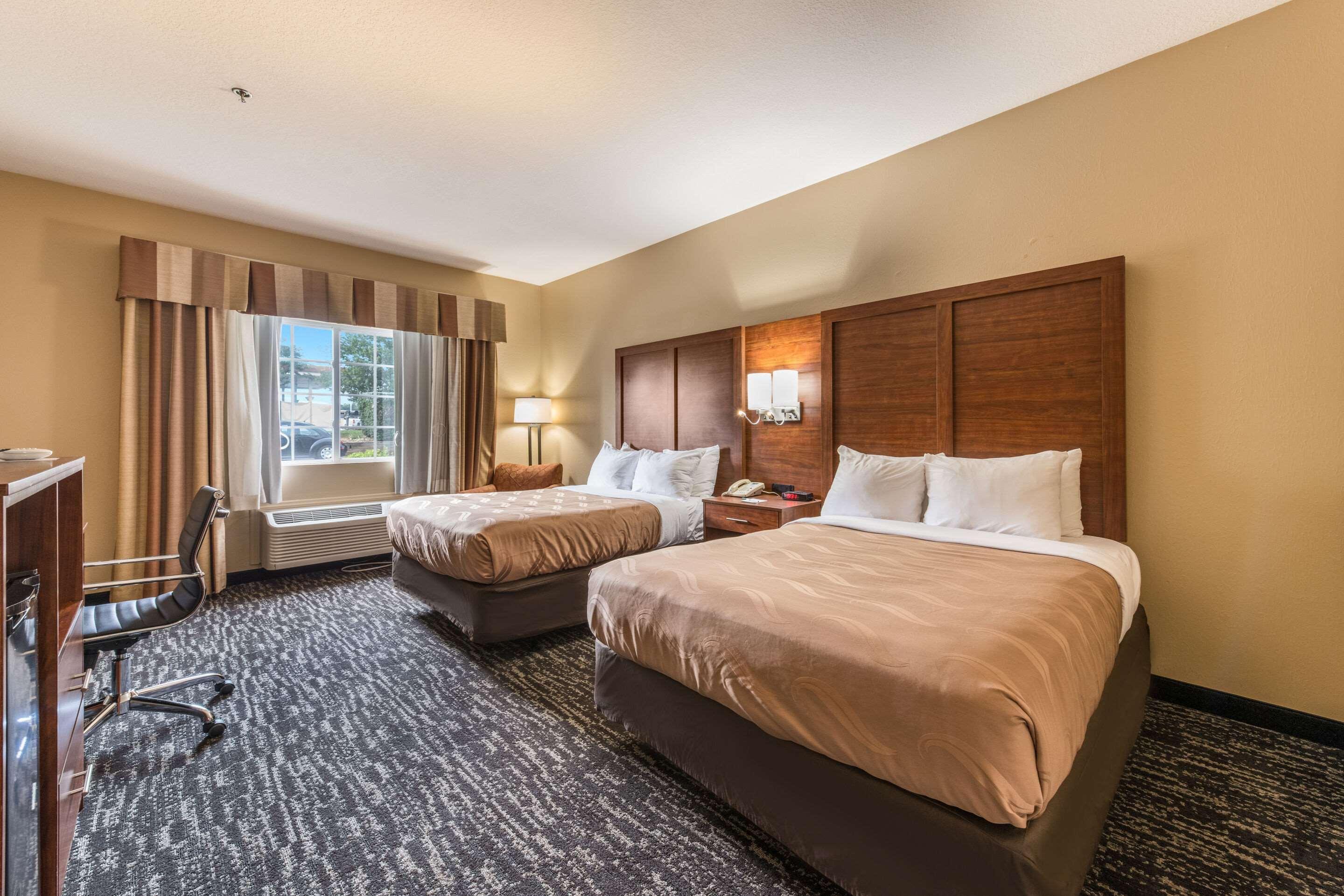 Quality Inn & Suites Hendersonville - Flat Rock Εξωτερικό φωτογραφία