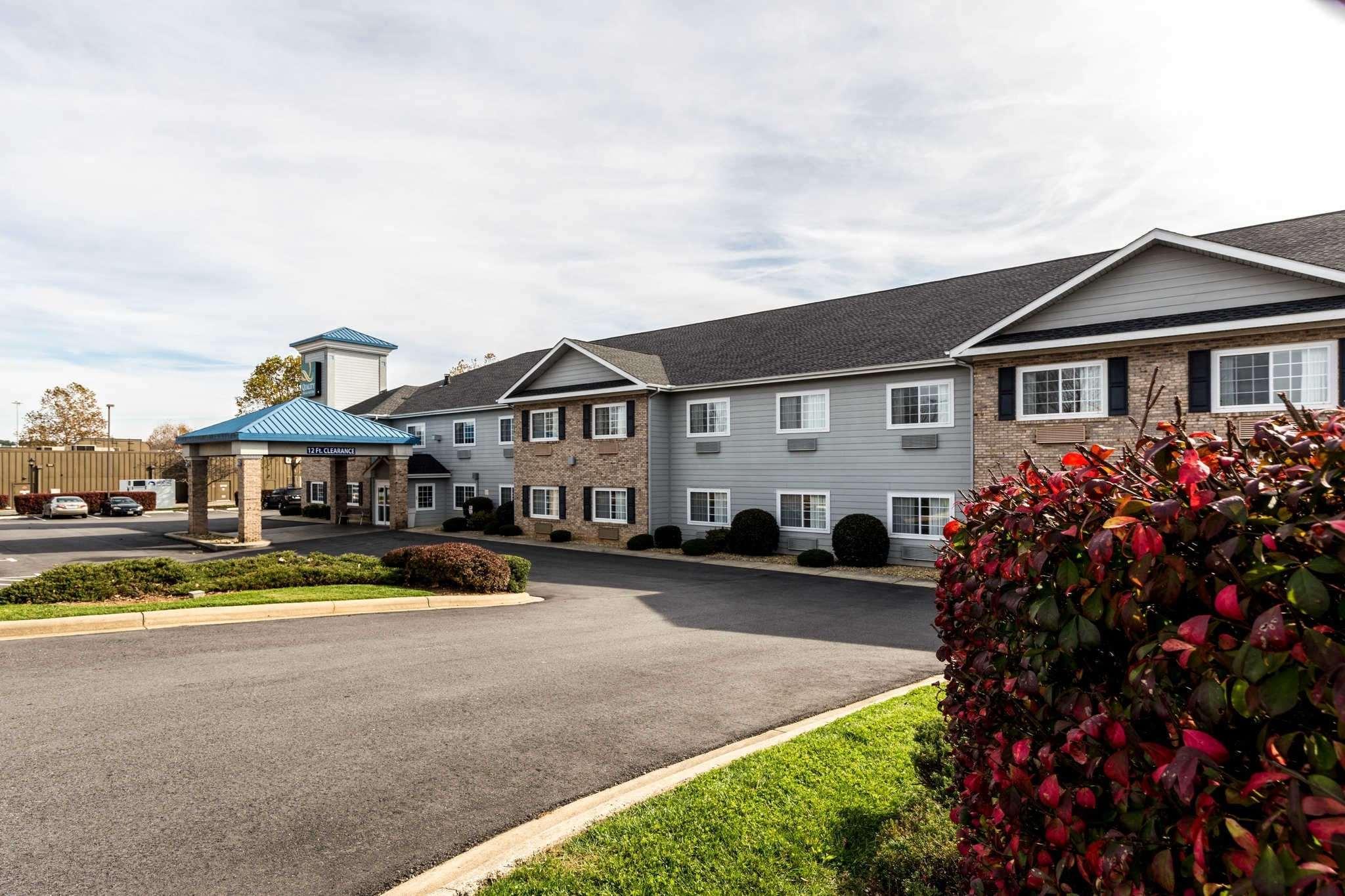 Quality Inn & Suites Hendersonville - Flat Rock Εξωτερικό φωτογραφία