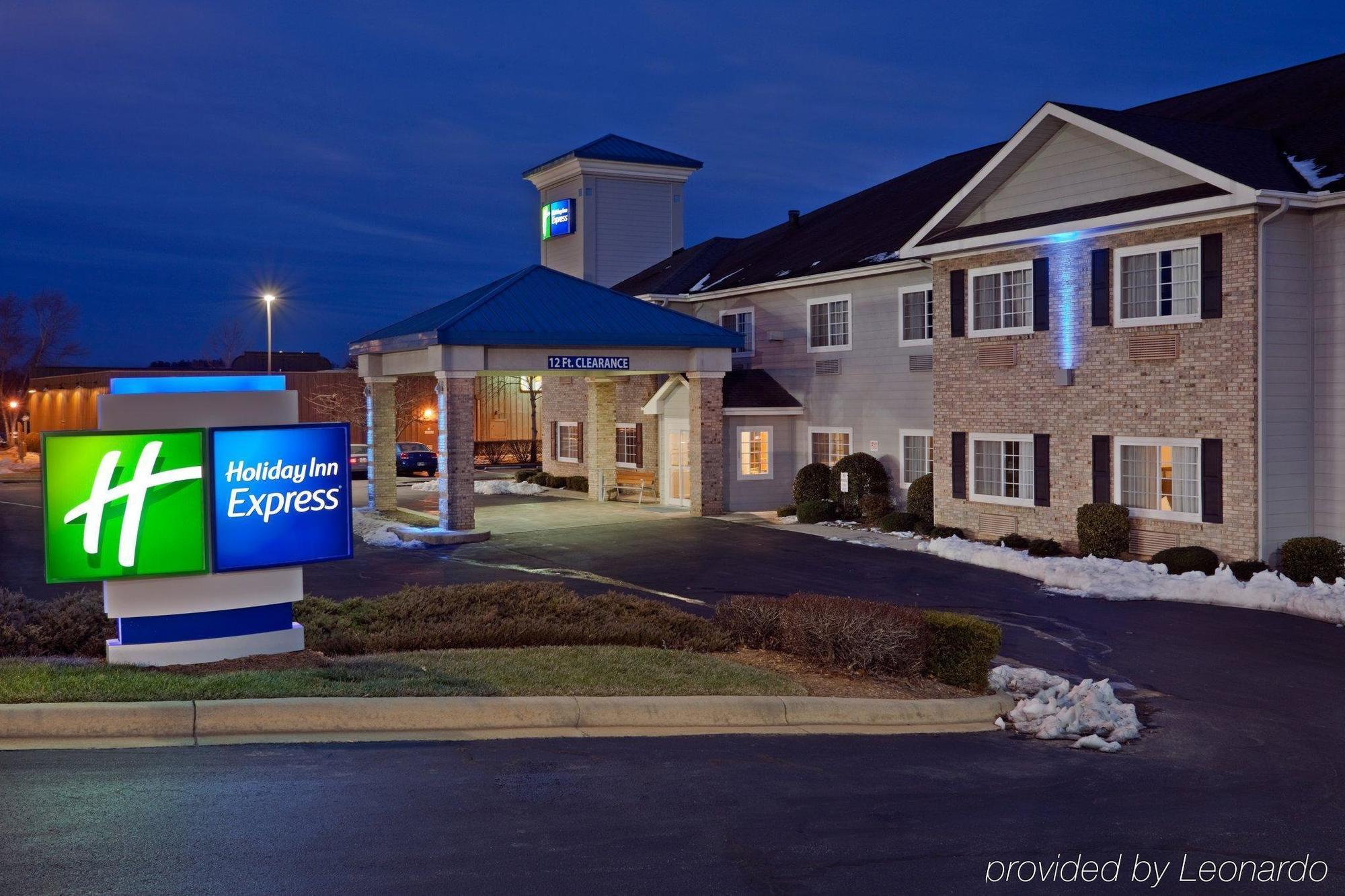 Quality Inn & Suites Hendersonville - Flat Rock Εξωτερικό φωτογραφία